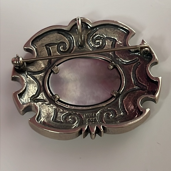 The met 925 sterling pin - Picture 3 of 6